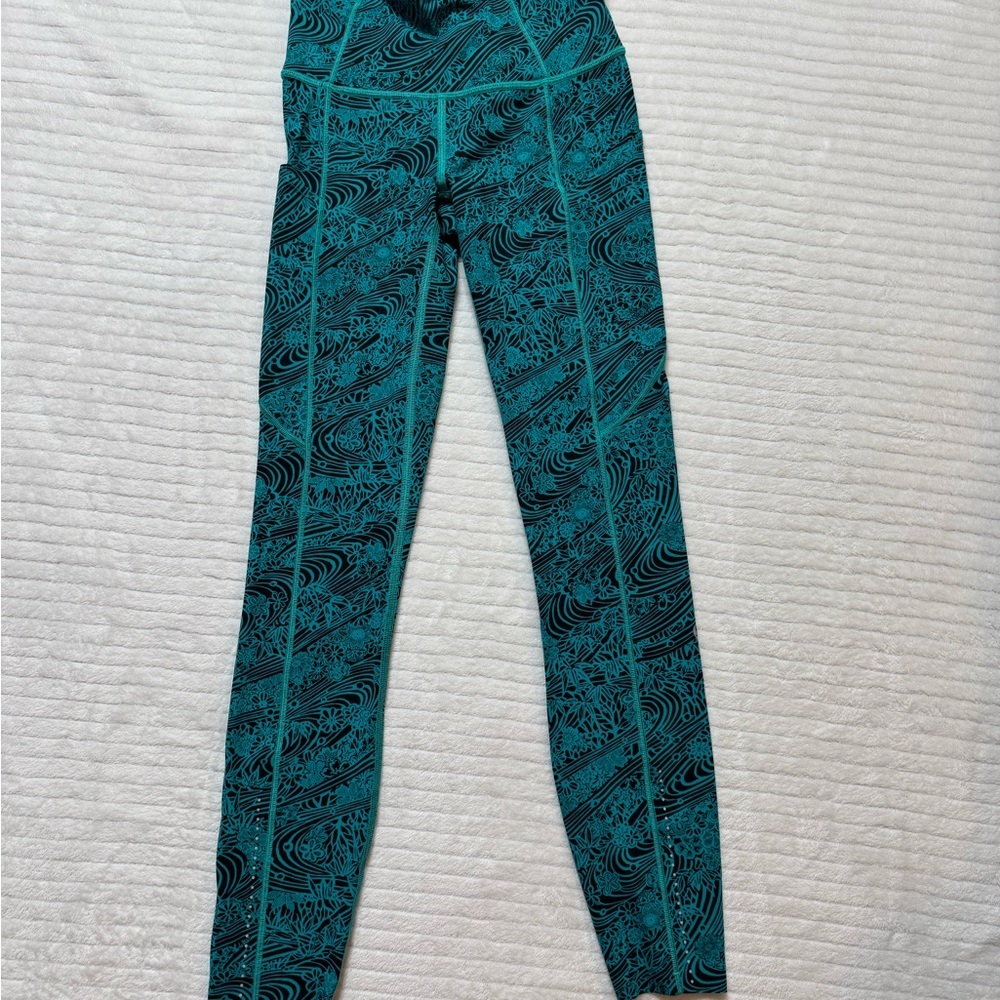 lululemon athletica Teal Patterned Leggings - Picture 6 of 6